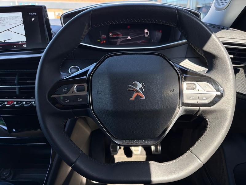 Used Peugeot 2008 SD72UOF 32