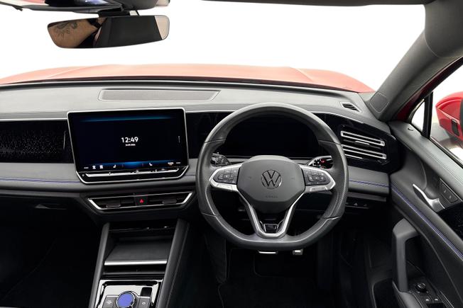 VOLKSWAGEN Tiguan Photo 11