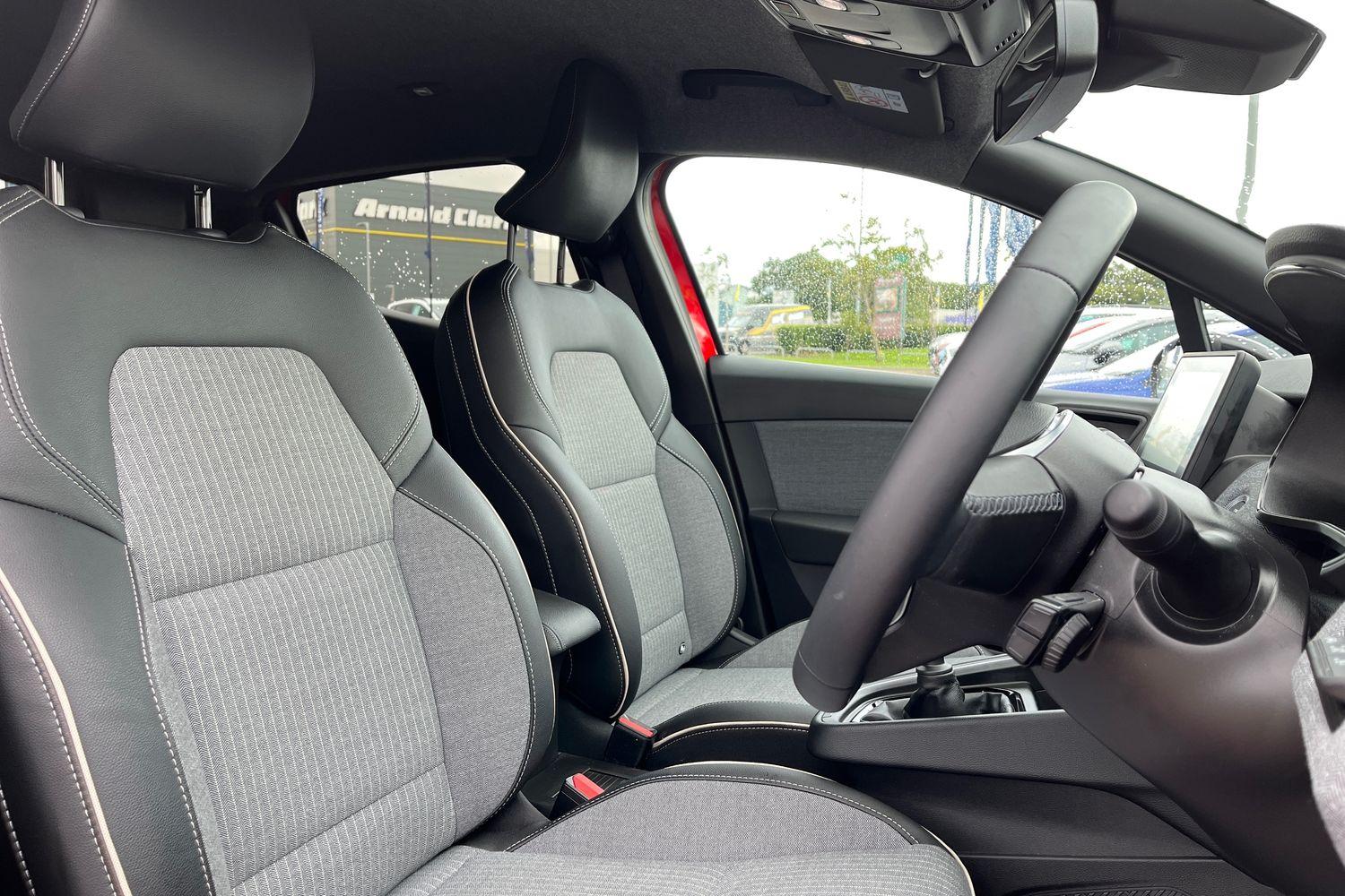 Renault Clio Photo 16