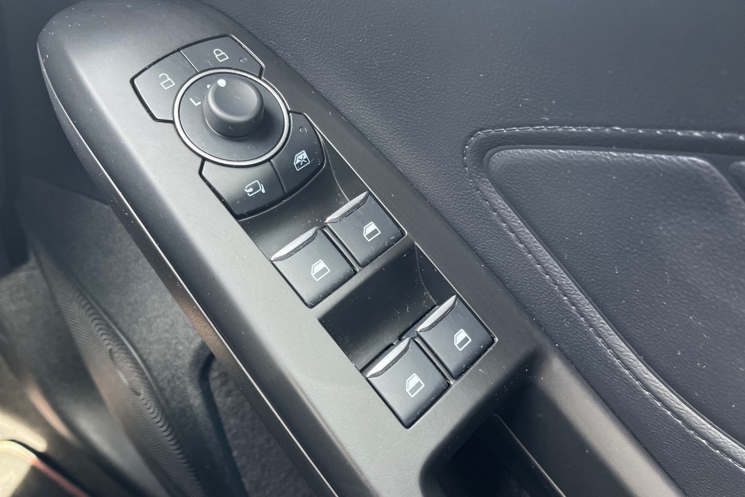Ford FOCUS Photo 15