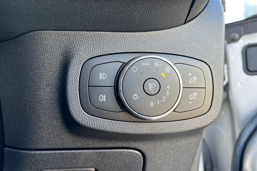 Ford FIESTA Photo autoimg-c80c8b0a87d8088e4681caf1a6764f0769a51255.jpg