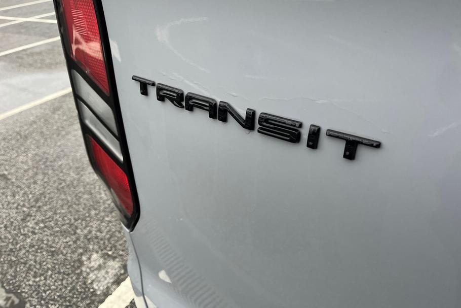 Used Ford TRANSIT CUSTOM YO25URE 19