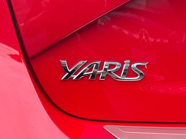 TOYOTA Yaris Photo 33