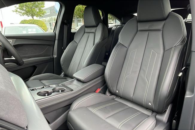 AUDI  Audi Q4 Sportback Photo 21