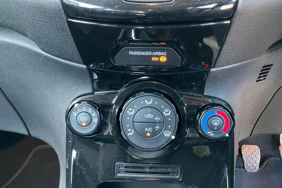 Ford Fiesta Photo autoimg-c8150eb7031bd3cf15ab53227b18d400b988cdf2.jpg