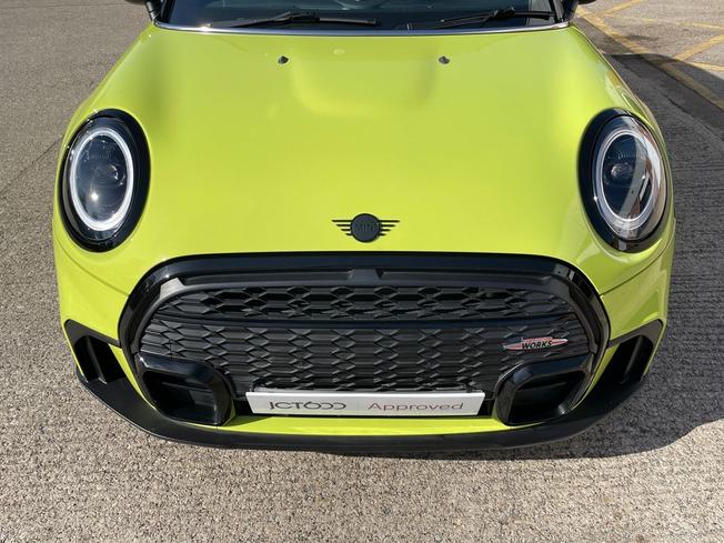 MINI Hatch Photo 21