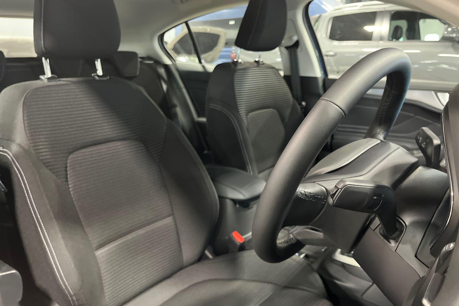 Ford Focus Photo 16