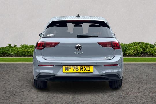 Volkswagen Golf Photo autoimg-c81813232e51da4299cd15a29f401891e503878a.jpg