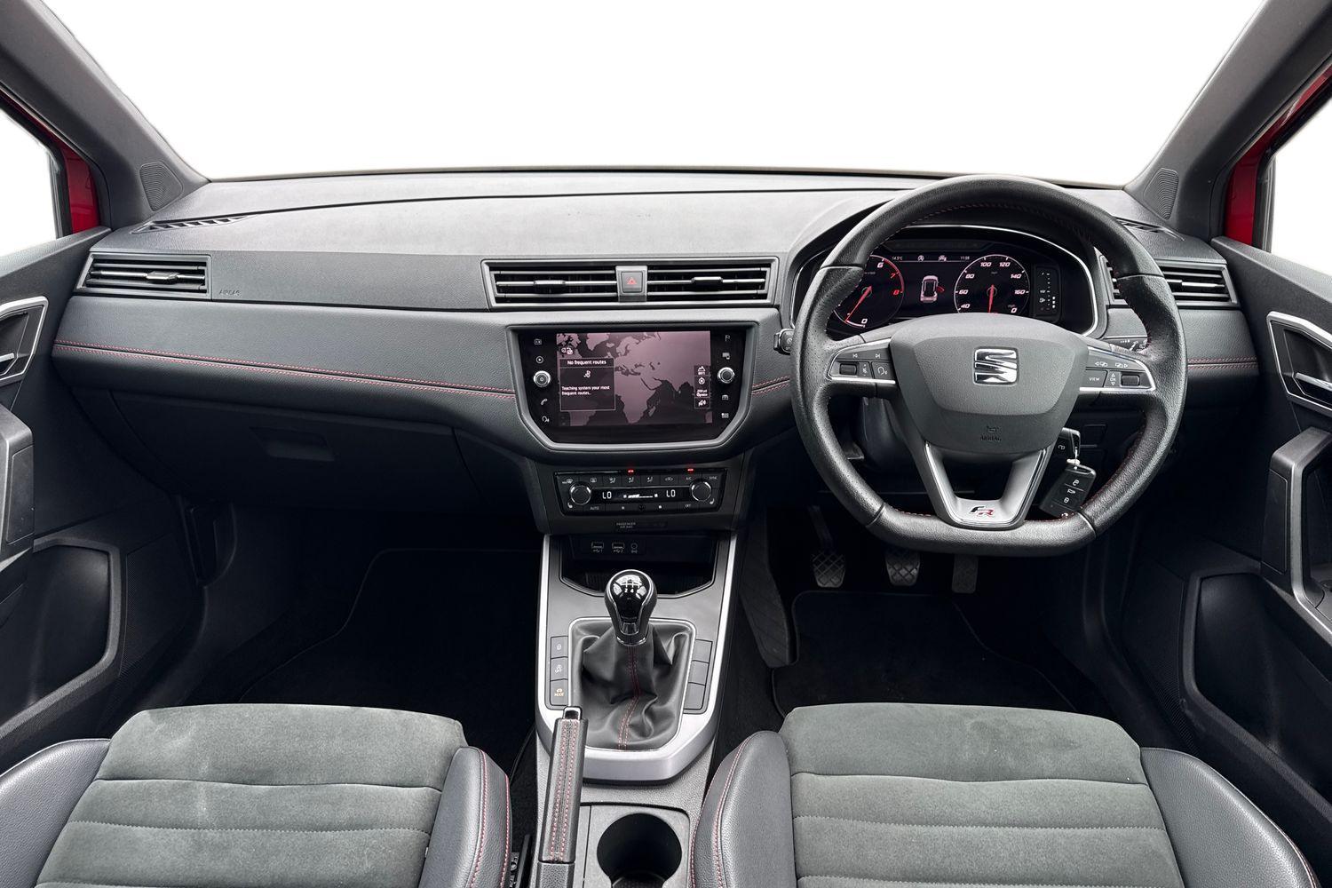SEAT ARONA Photo 9