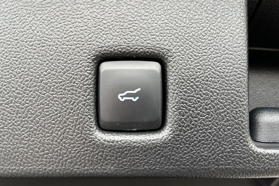 Ford KUGA Photo autoimg-c81cdae7ee4d127e4f8559b1530397607b3fb10c.jpg