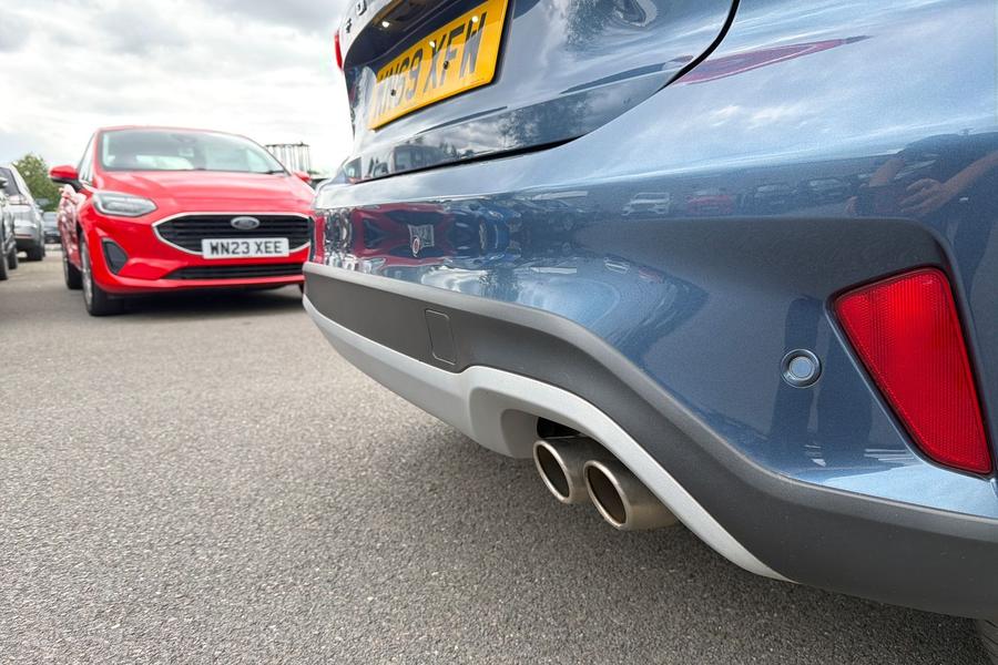 Ford FOCUS Photo autoimg-c81f969d0479df789a71118c0f50ea8ab599a924.jpg