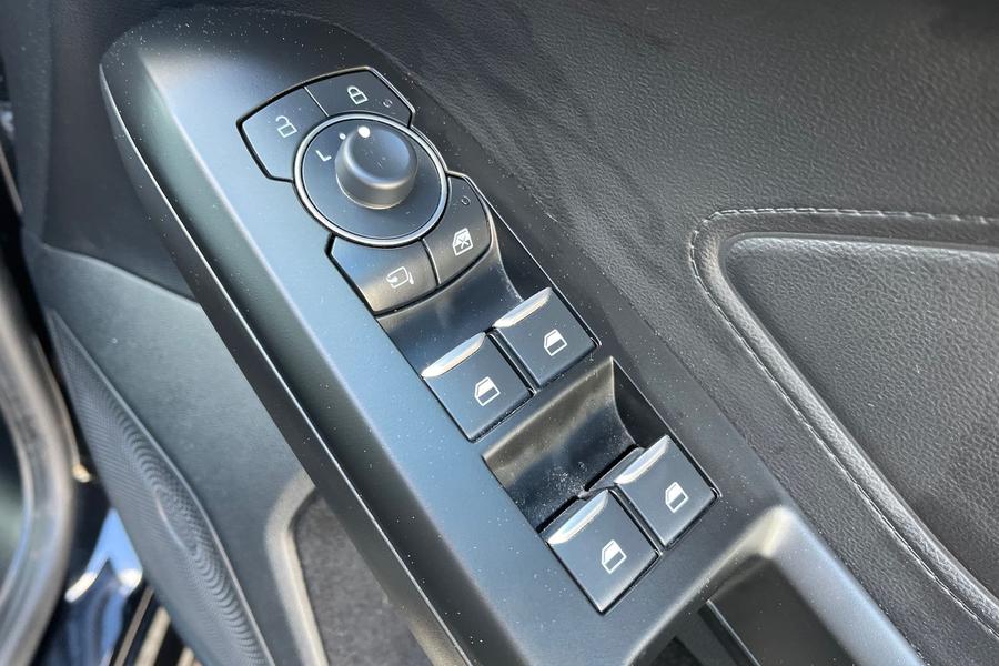 Ford Focus Photo autoimg-c821225128f8a1052d659cdf66a2b4610ae88732.jpg
