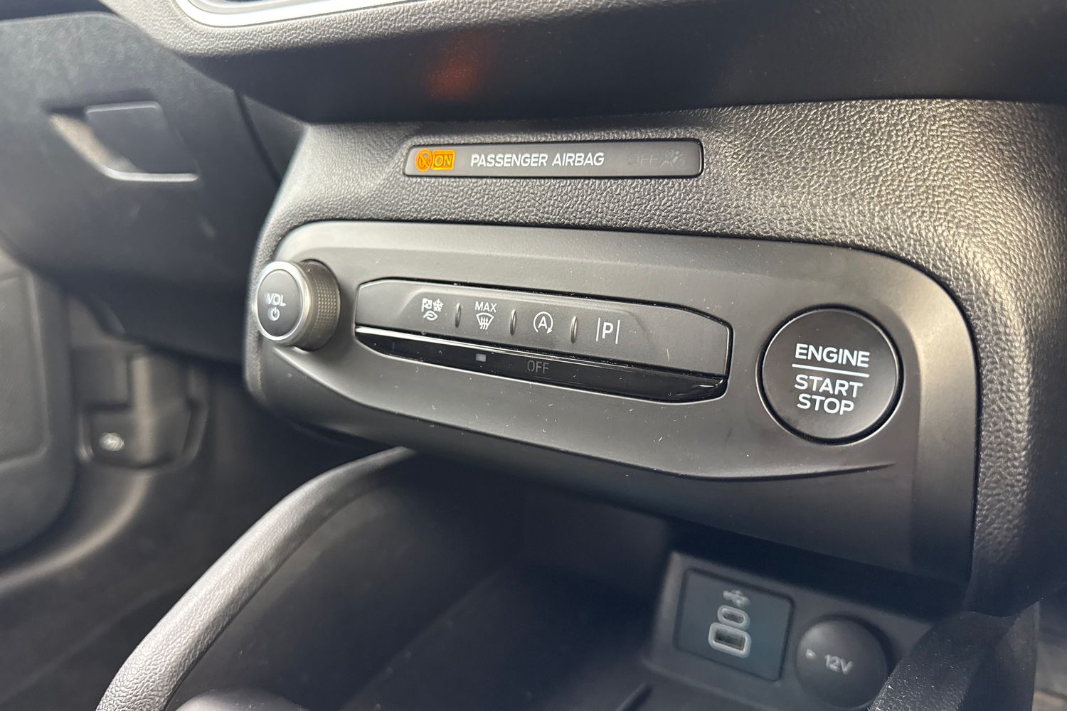 Ford FOCUS Photo 24