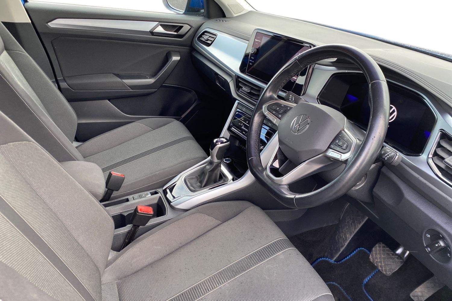 Volkswagen T-ROC Photo 8