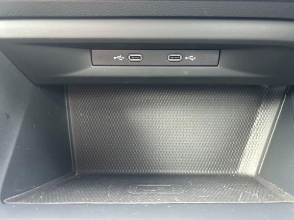Volkswagen Golf Photo autoimg-c823e15a1530a8e0d78982fbad63ed54692e359d.jpg