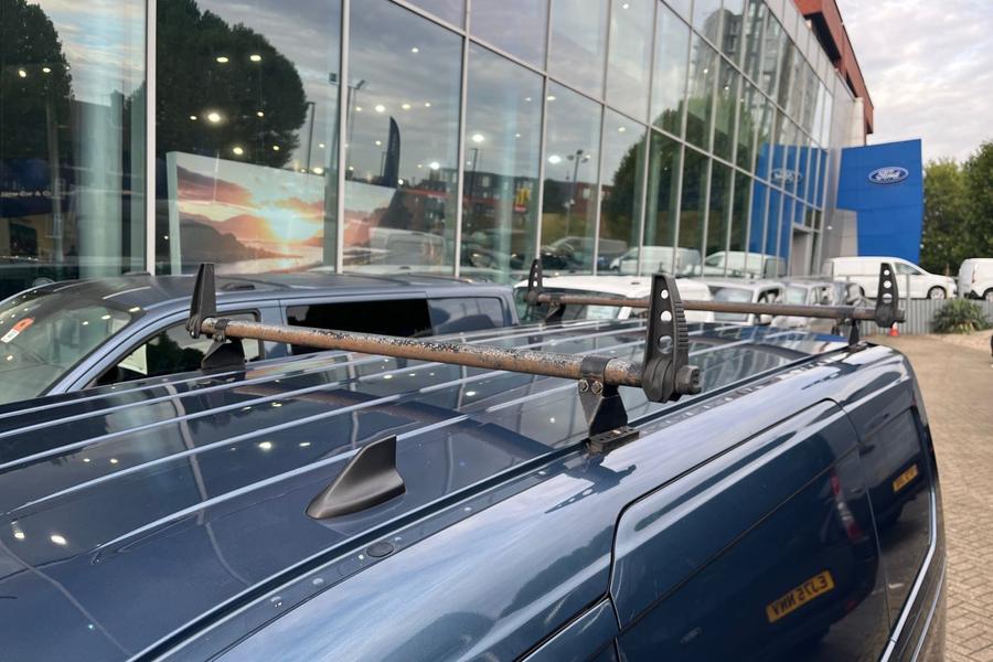 Ford TRANSIT CONNECT Photo autoimg-c826434c0855da6f22d47536947db9aa75d8c0c2.jpg