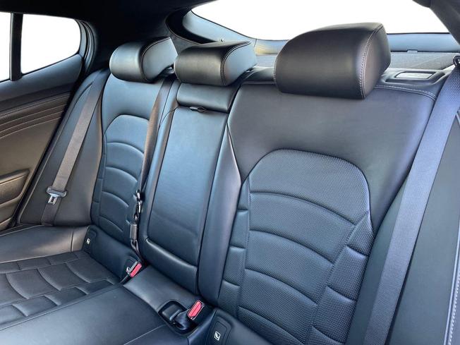 Kia Stinger Photo 9