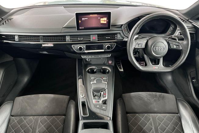 AUDI RS5 Photo 10