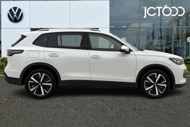 VOLKSWAGEN Tiguan Photo 4