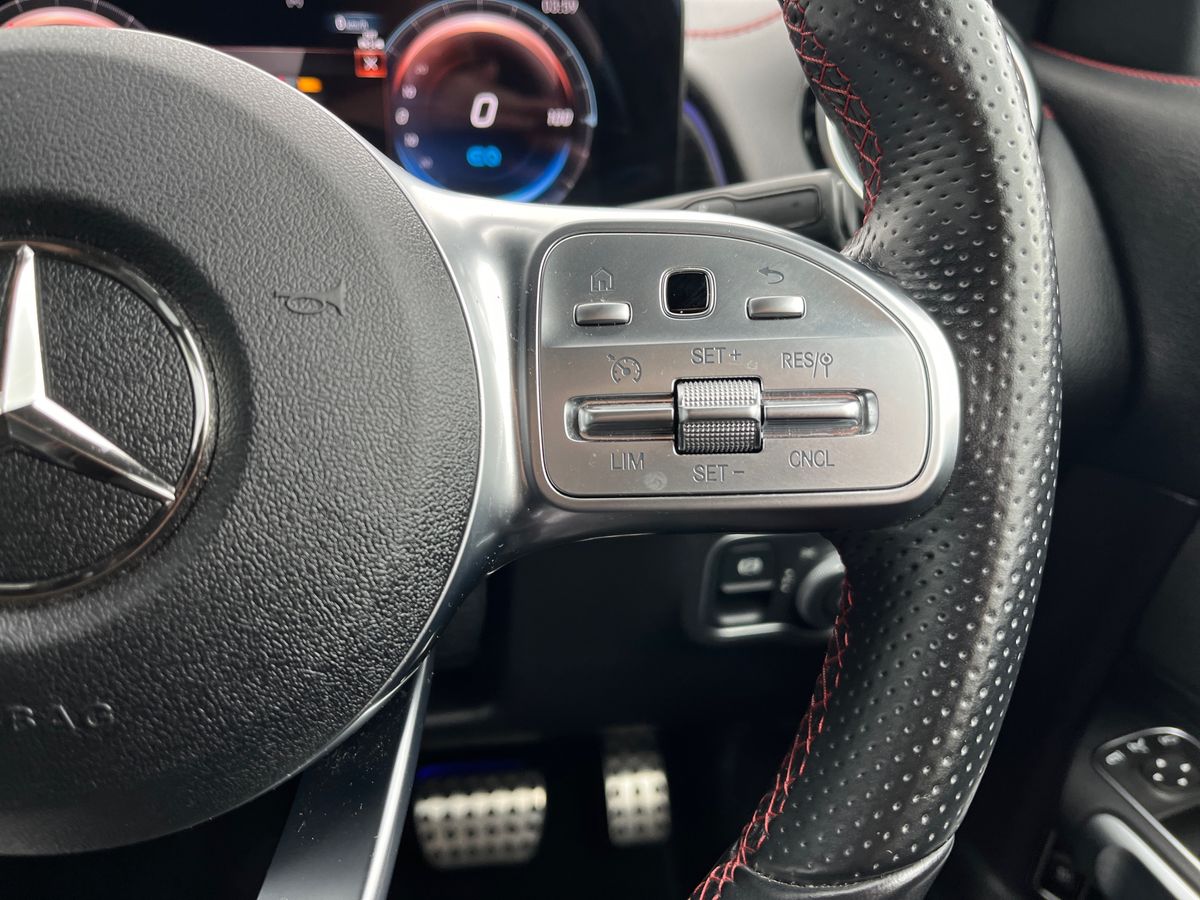 Mercedes-Benz EQB Photo 16