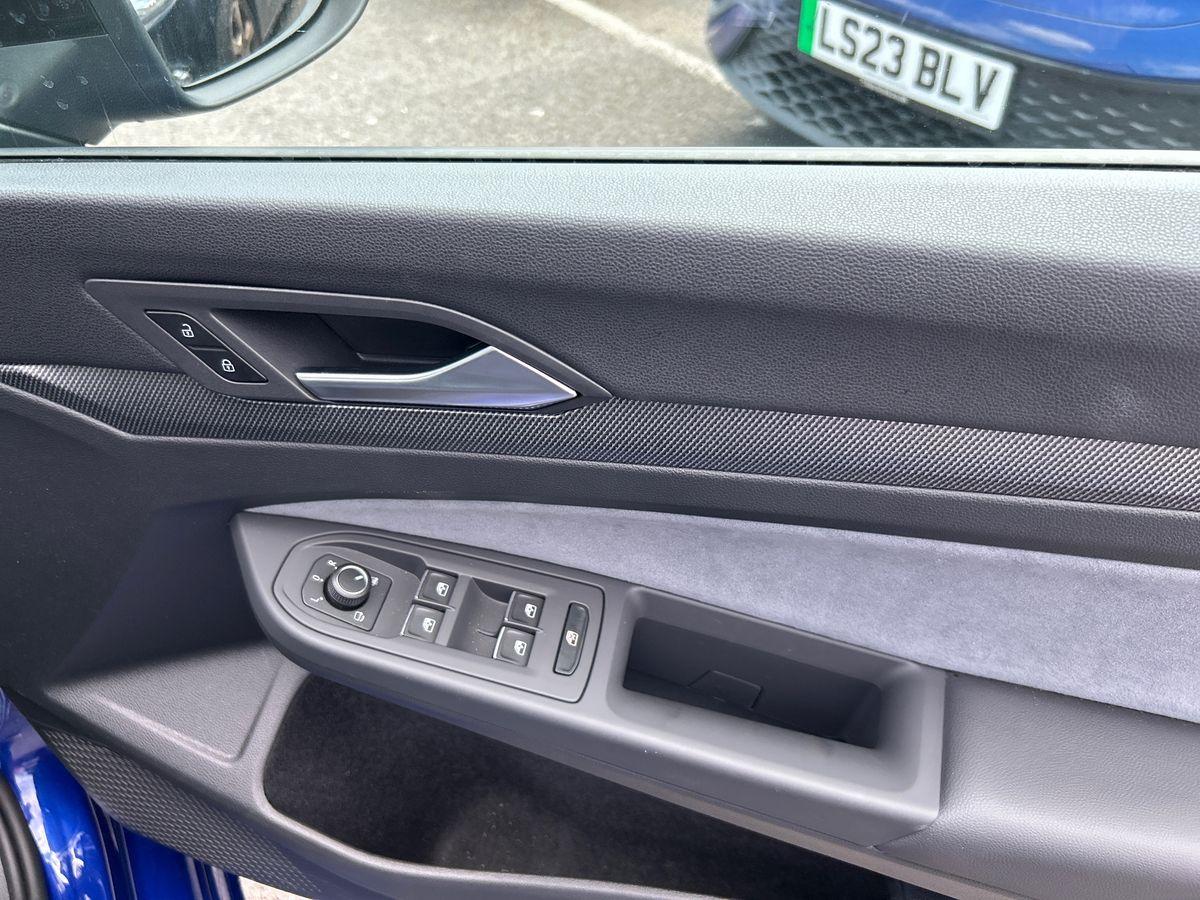 Volkswagen Golf Photo autoimg-c83a05a64f83bb4cd0d1124c667adfd92ea0ea94.jpg