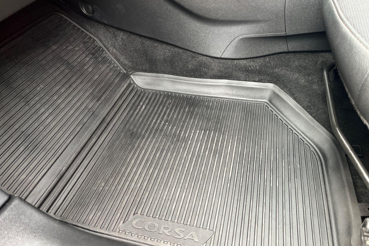 Vauxhall Corsa Photo 36