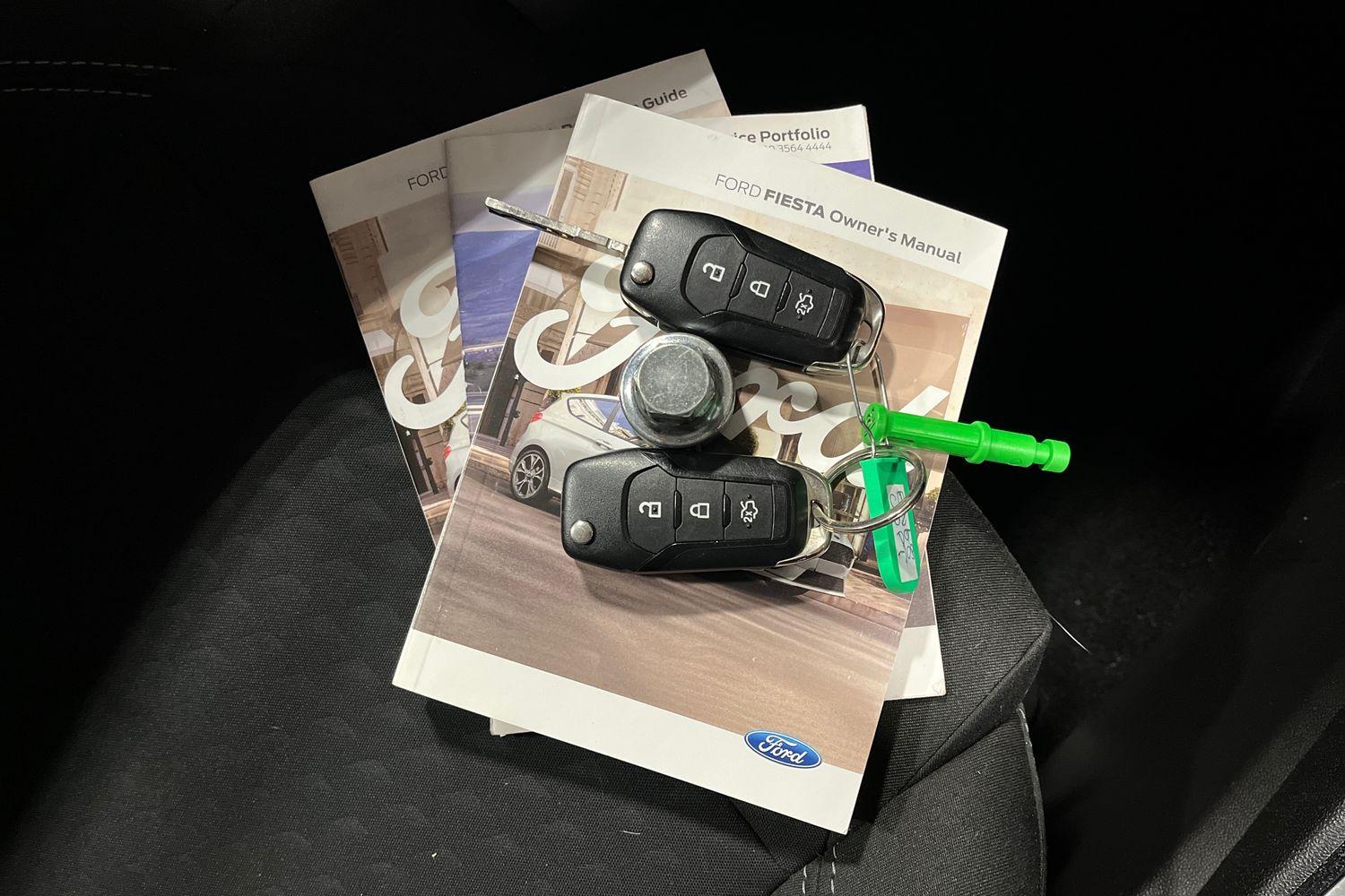 Ford FIESTA Photo 21
