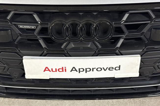 Audi A6 Saloon Photo 39