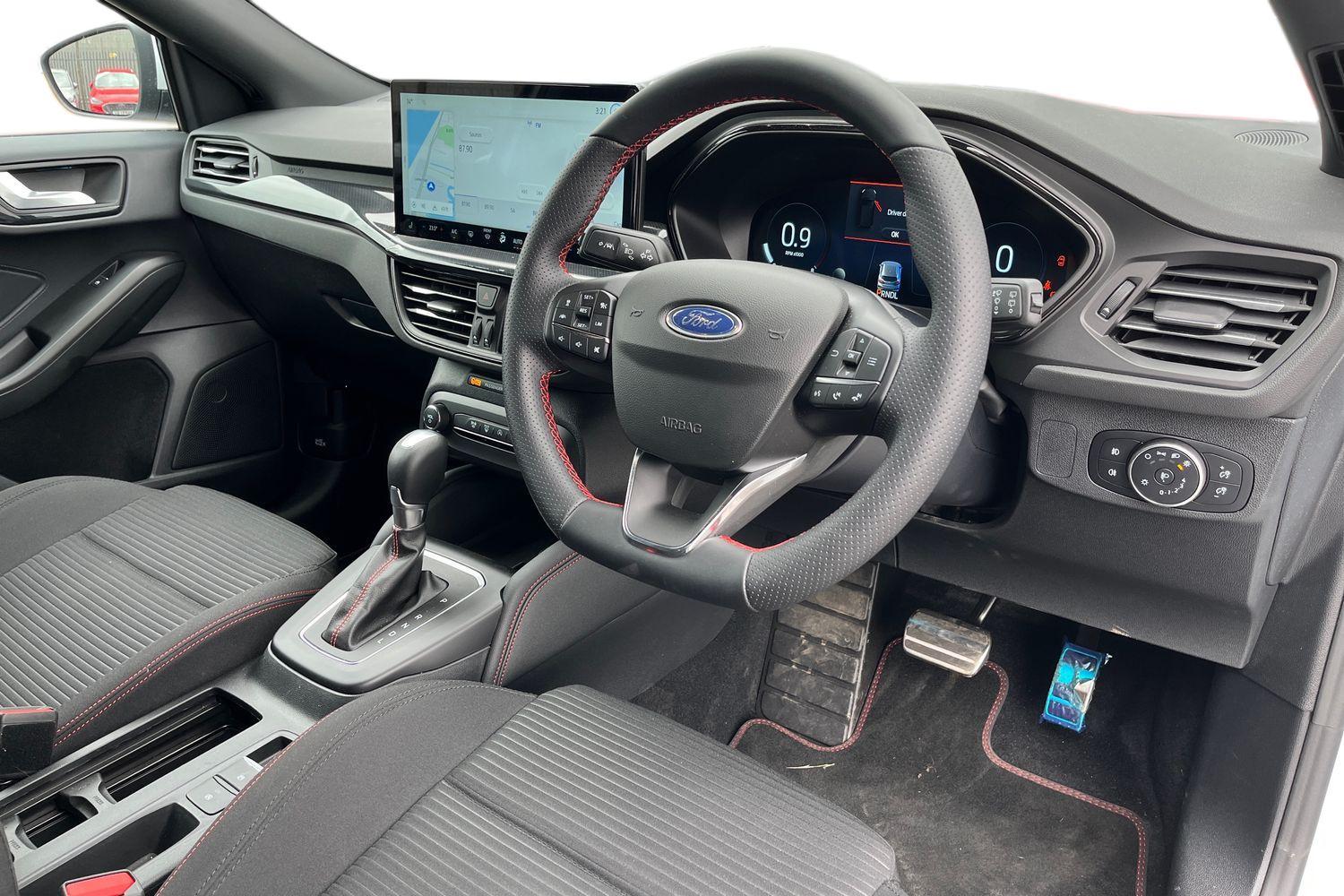 Ford FOCUS Photo 8