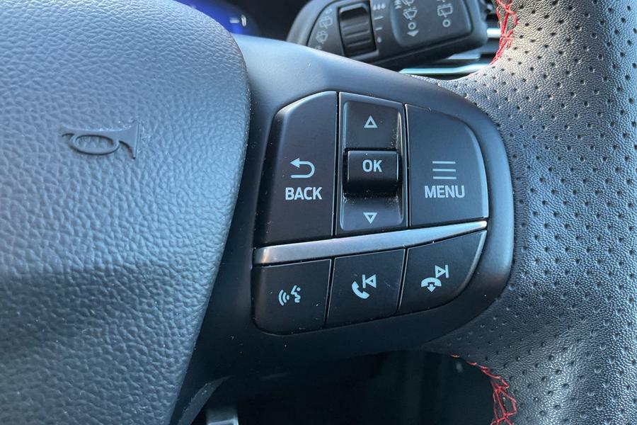 Ford KUGA Photo autoimg-c84181a7b7f626958573ae5a1691174e91977566.jpg