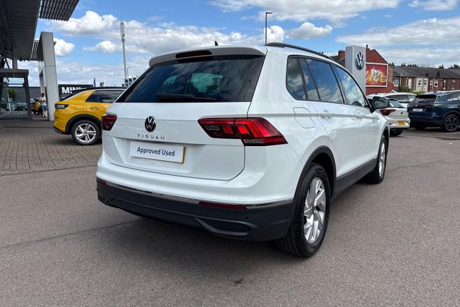 VOLKSWAGEN Tiguan Photo 24