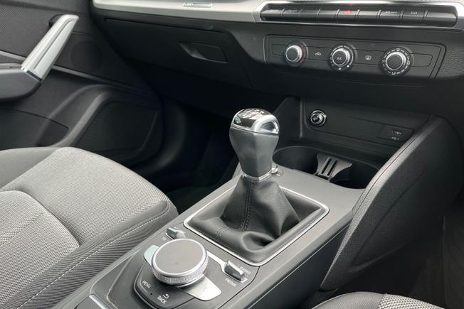 AUDI Q2 Photo 23