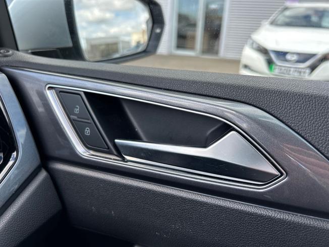 VOLKSWAGEN Polo Photo 46