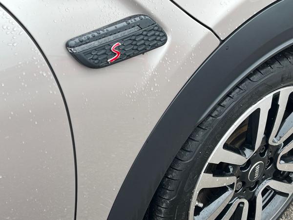 MINI Hatch Photo autoimg-c84b6ca01f5ae55698cd4890ec2f225501149fe4.jpg