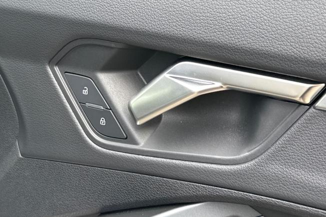 AUDI Q3 Photo 34
