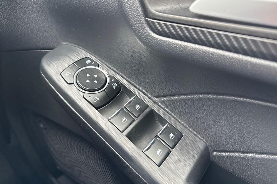 Ford KUGA Photo autoimg-c84e8f72be09c7141fbc90762f4c8e7289617c6f.jpg