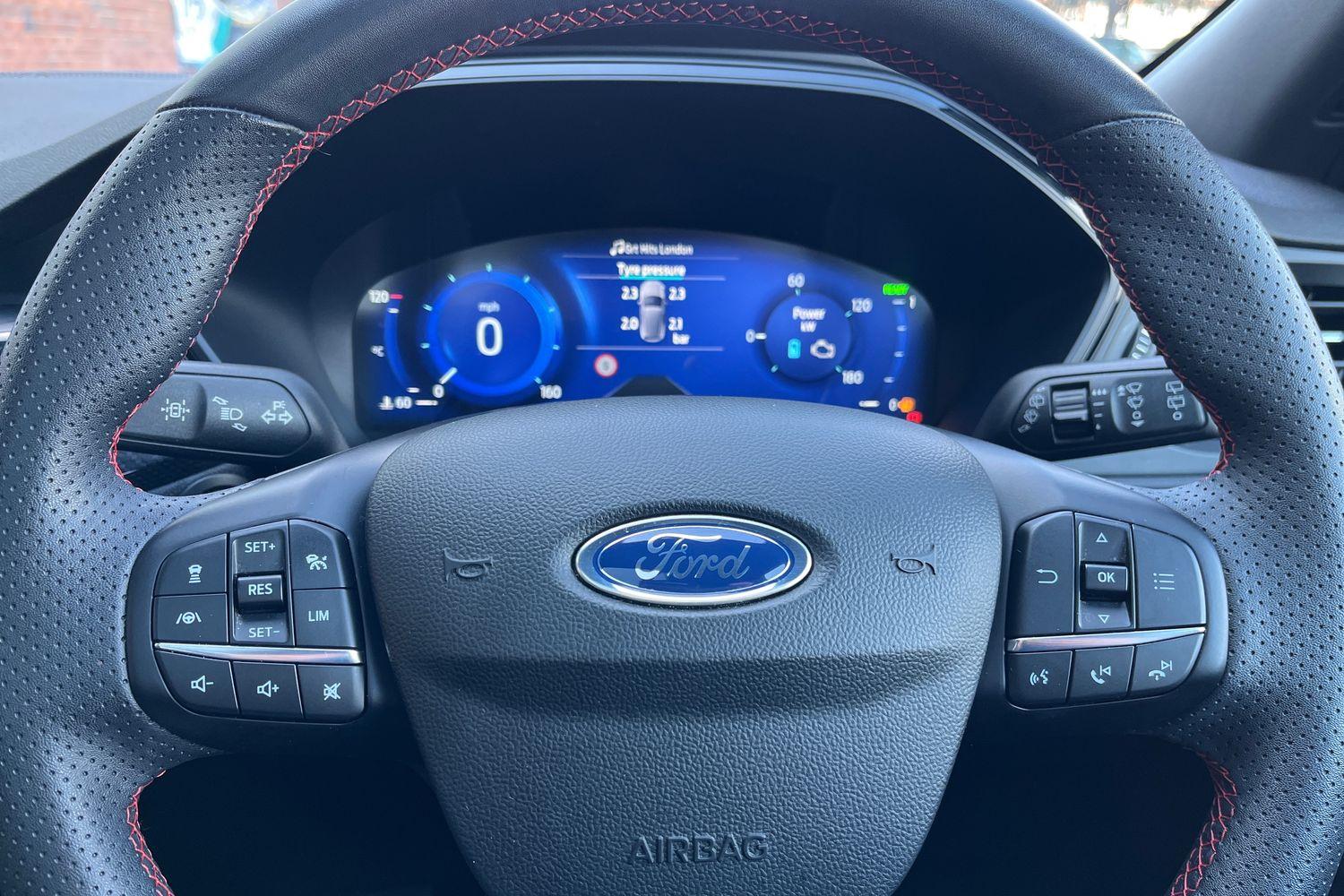 Ford KUGA Photo 11
