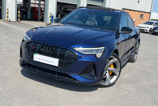 AUDI E-Tron S Photo 26
