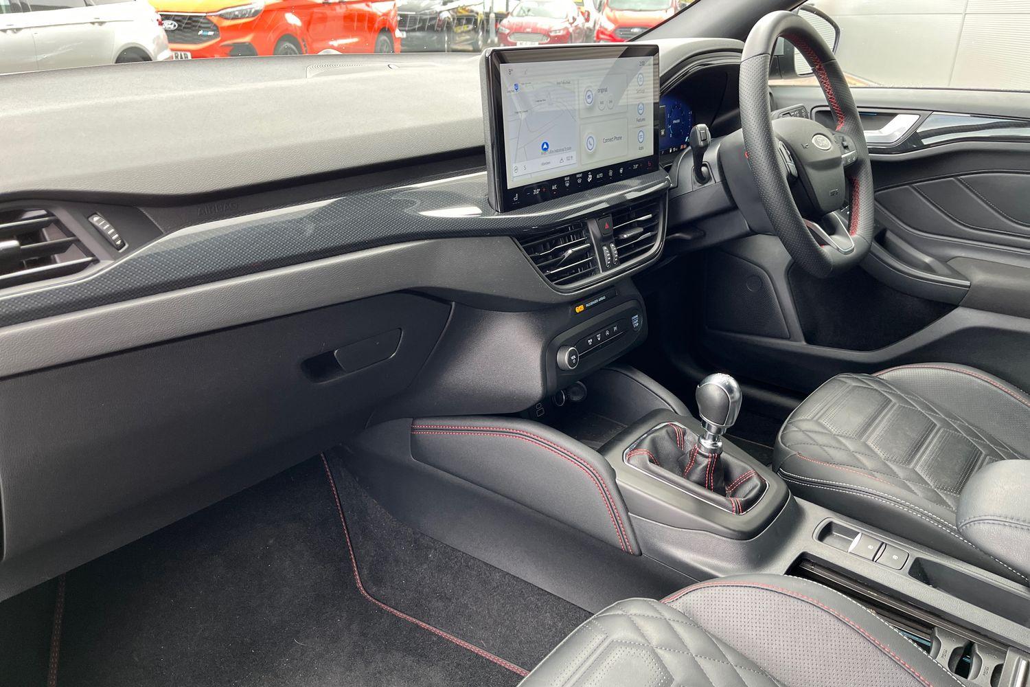 Ford FOCUS Photo 17