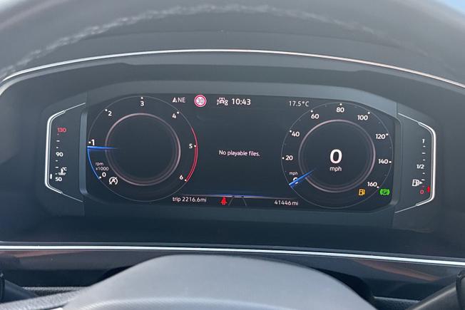 VOLKSWAGEN Tiguan Allspace Photo 15