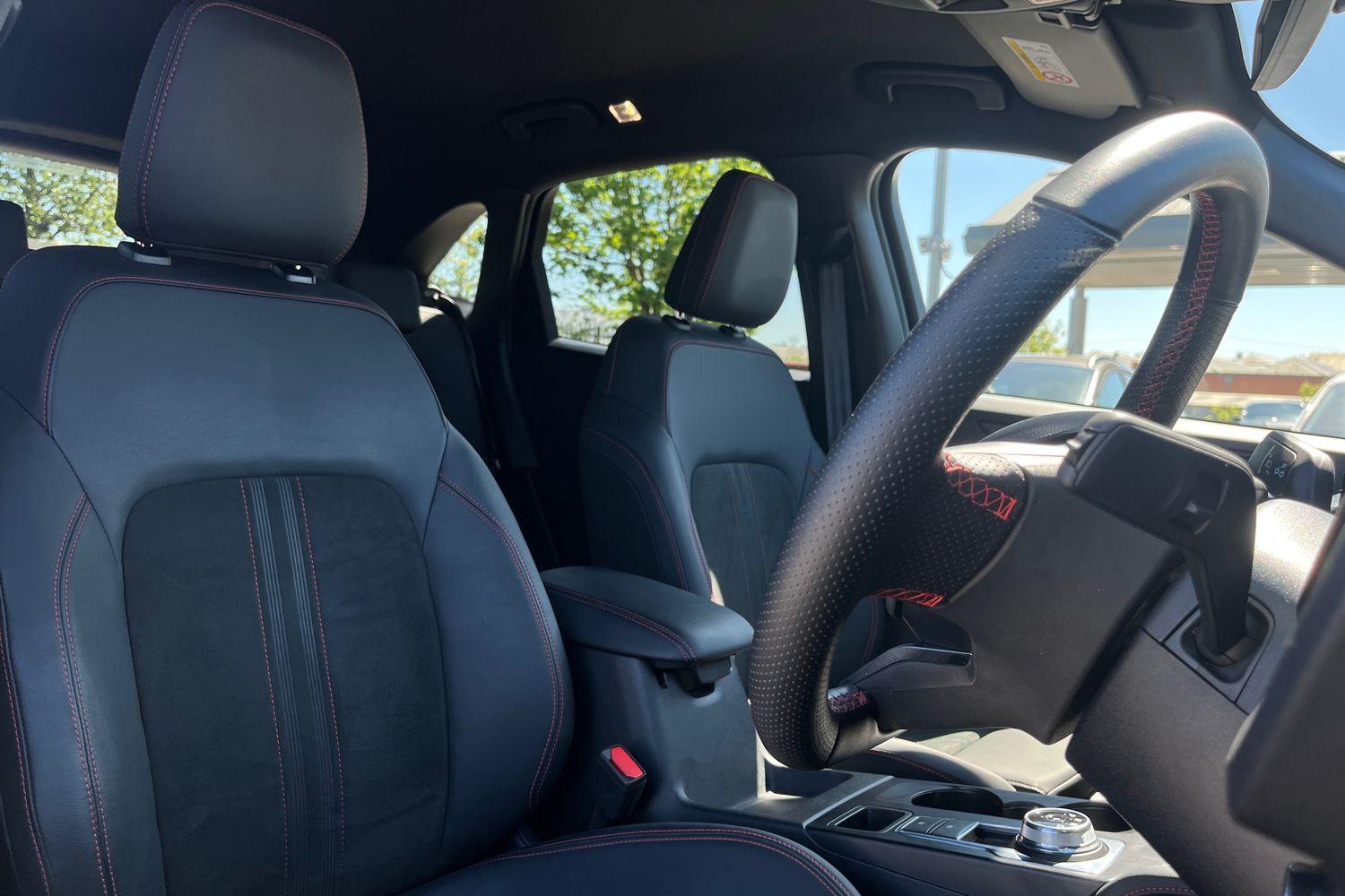 Ford KUGA Photo 16