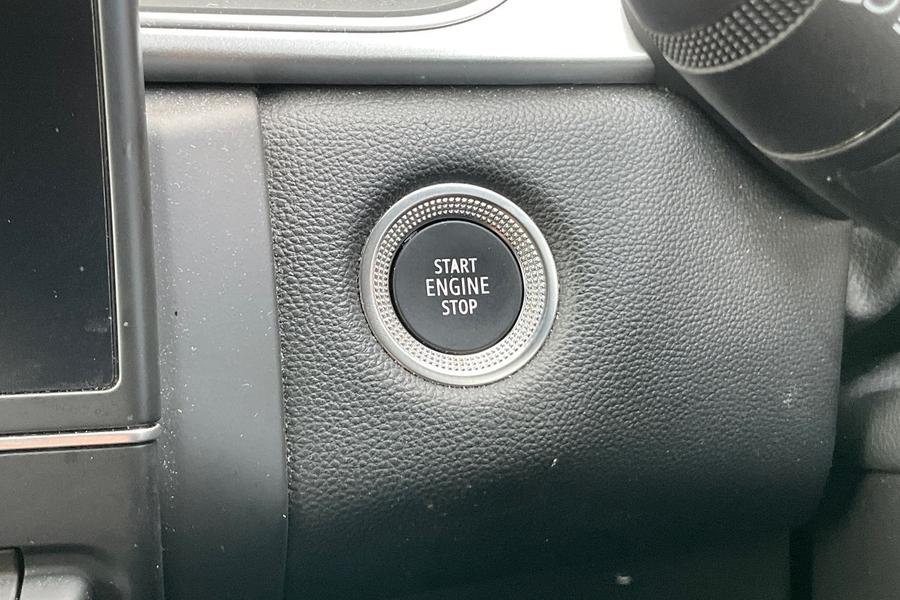 Renault CAPTUR Photo autoimg-c857f118544c3b56f1a46548f76b64808500182c.jpg