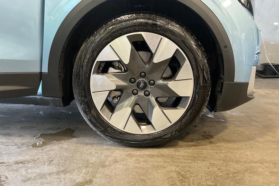 Used Ford EXPLORER 8