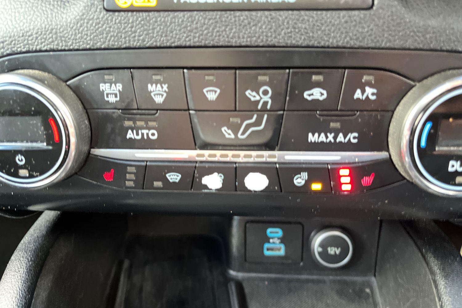 Ford KUGA Photo 30