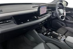 AUDI Q6 E-Tron Photo 2