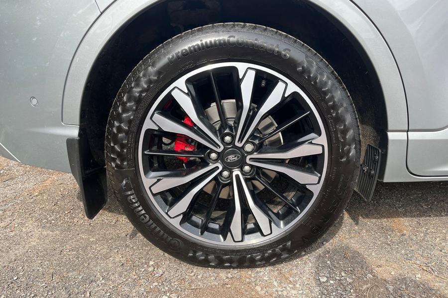 Ford KUGA Photo autoimg-c862a2e3a7df44c0c7c5f6f413a76fc6343568aa.jpg