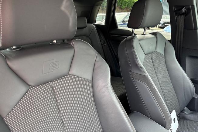 AUDI Q3 Photo 34