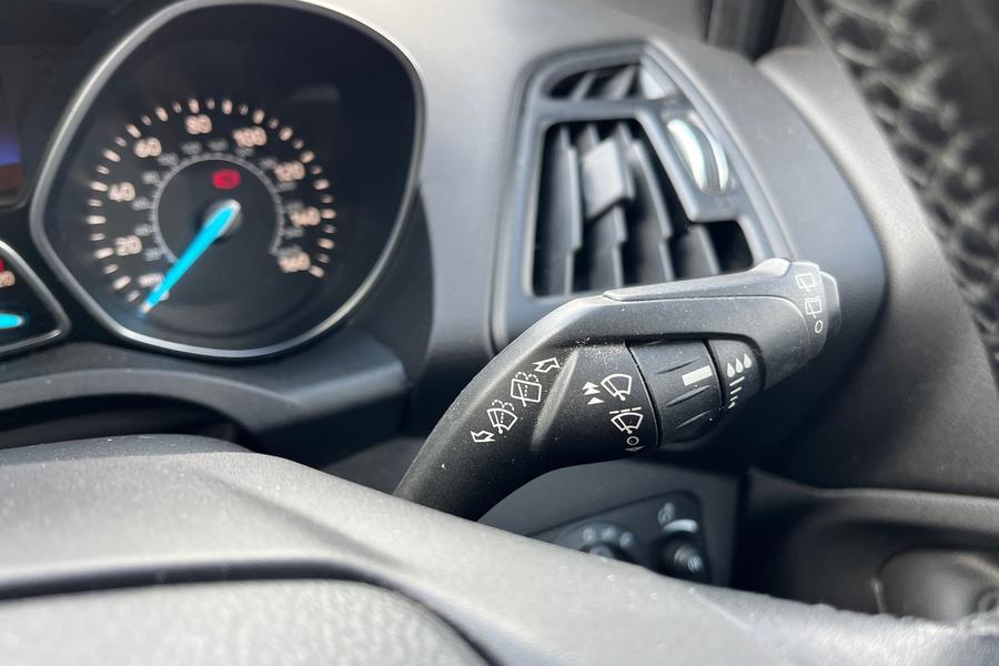 Ford Kuga Photo autoimg-c863820bdaf3093e7a0b482ade05ef84fe8fc6bc.jpg