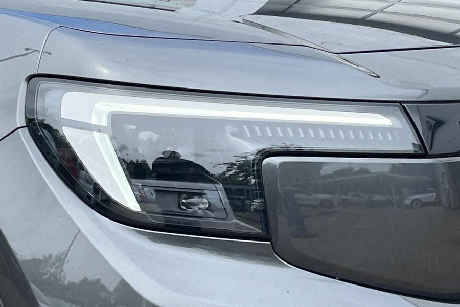 Ford Explorer Photo autoimg-c86403d89f12b9fbdaa7b3e8132b38d41620bdd2.jpg