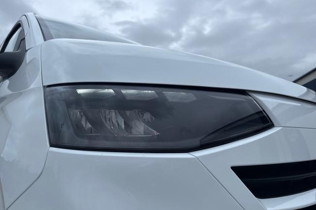 VOLKSWAGEN Transporter Photo 19